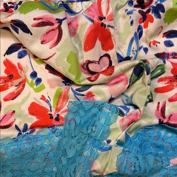 Lady Princess Floral Women's Shorts with Blue Lace Trim - Picture 5 of 6